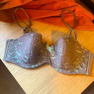 NWOT b. Tempt’d by Wacoal Blue and Grey Lace Bra